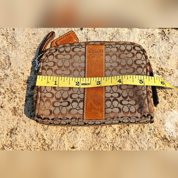 Vintage Coach Logo monogram Brown Leather Accent 5" X 8" Cosmetic Case Pouch - Picture 8 of 9